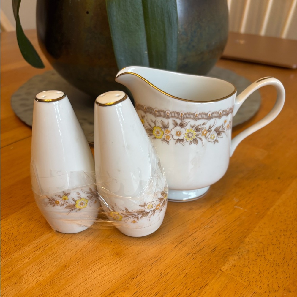 Vintage Ekco international Floral Cream and Gold Creamer and Shakers Set